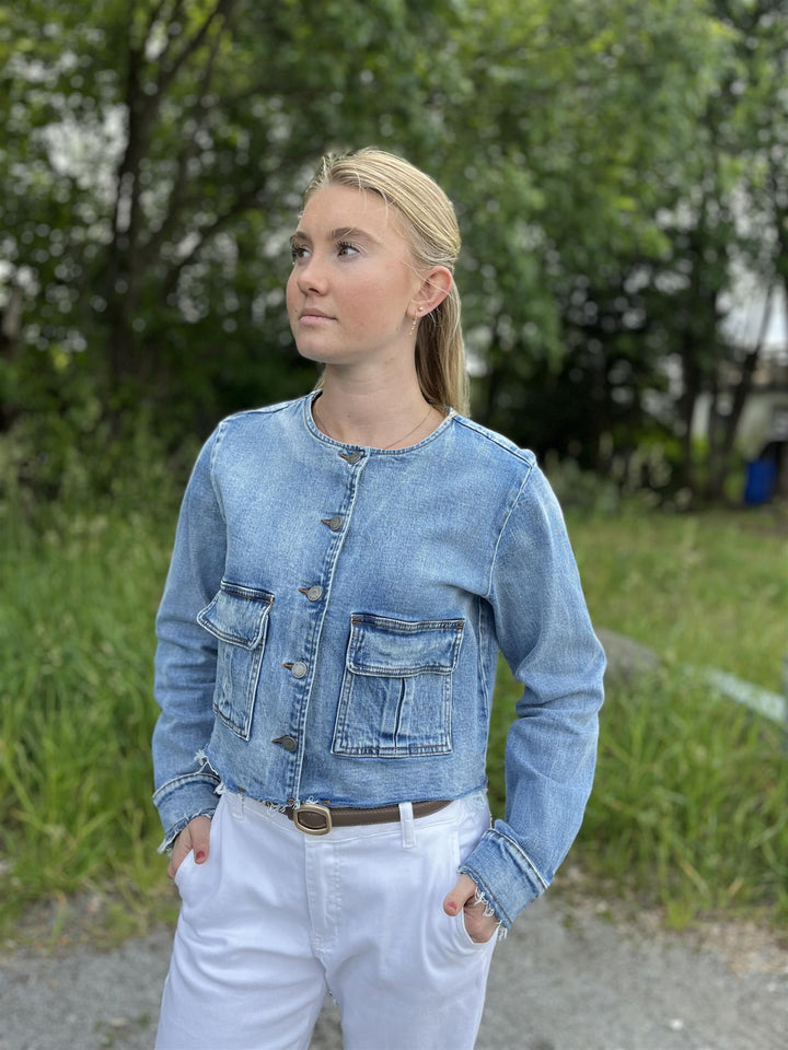 MY ESSENTIAL WARDROBE - DangoMW Kort Dongerijakke