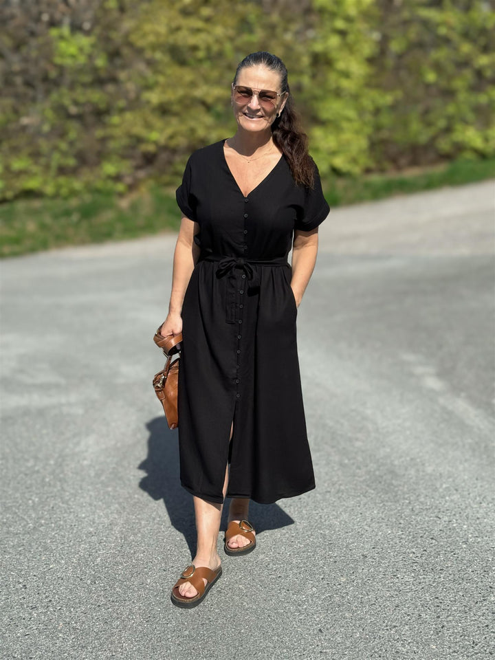 MY ESSENTIAL WARDROBE - DiasMW Kjole