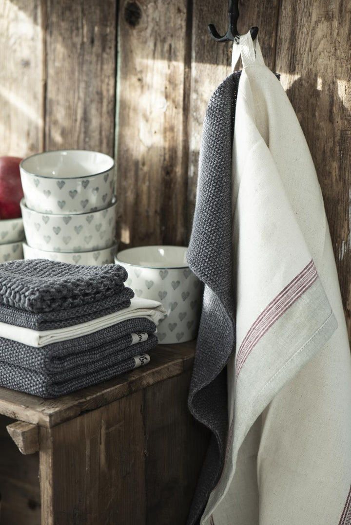 Ib Laursen - Knagg Under Hylle