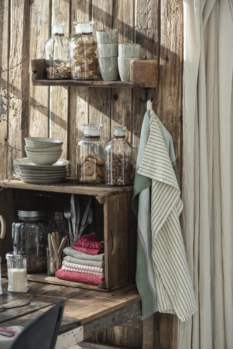 Ib Laursen - Knagg Under Hylle