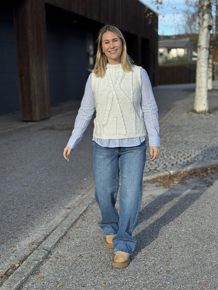 MY ESSENTIAL WARDROBE - SolaMW Strikket vest