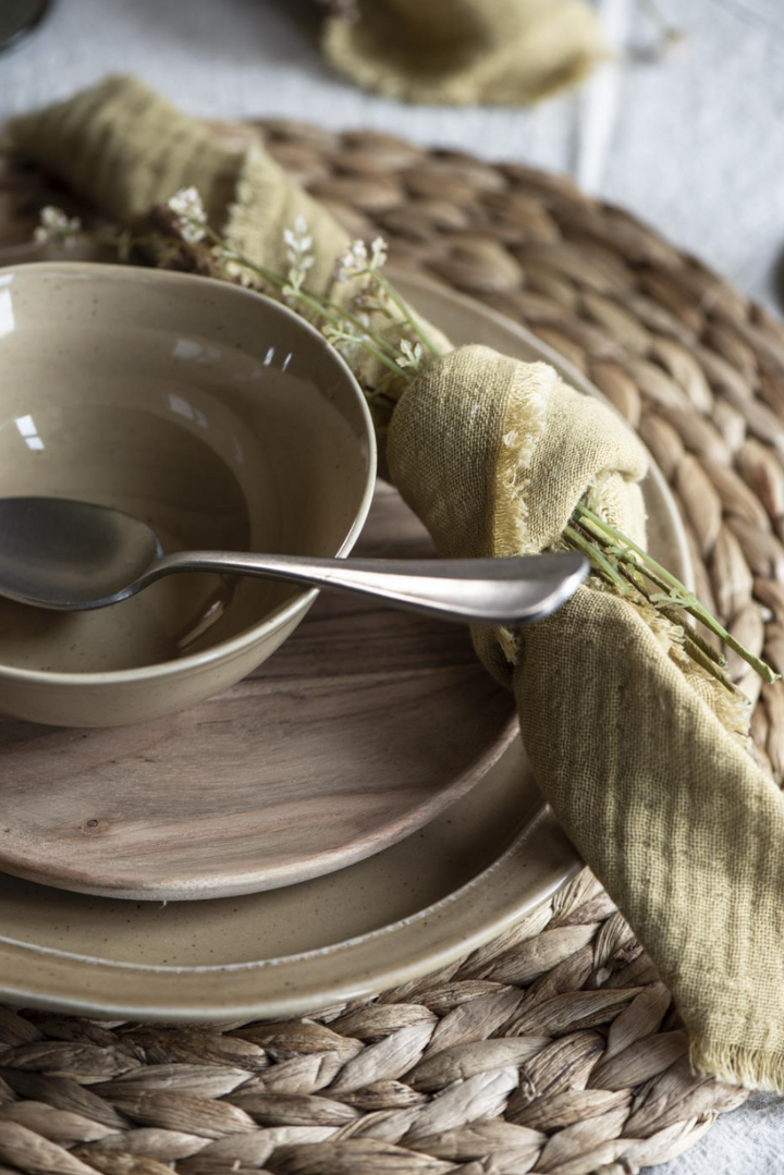 Ib Laursen - Håndlaget Dekkebrikke i Jute