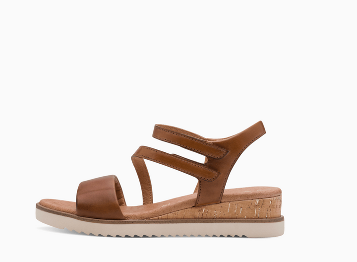 Marco Tozzi - Sandaler med kilehæl - Cognac