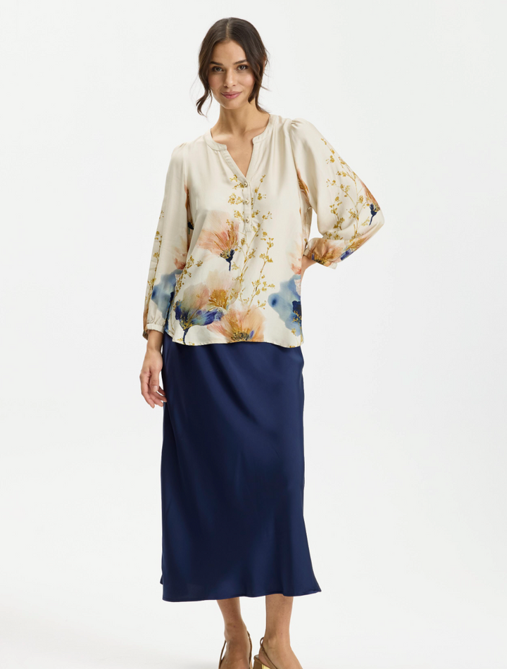 In Front - Silla Bluse