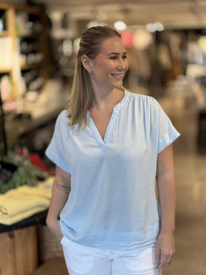 Kaffe Clothing - KAMILIA SL Bluse - Lys Blå