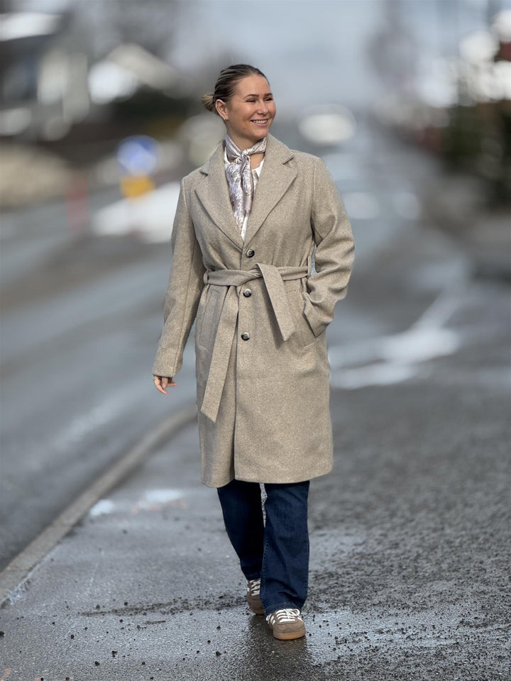 Kaffe Clothing - KASaturn jakke - Beige