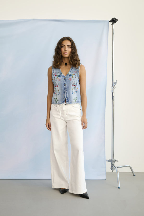 Culture - CUtialia Ancieta Brodert Vest