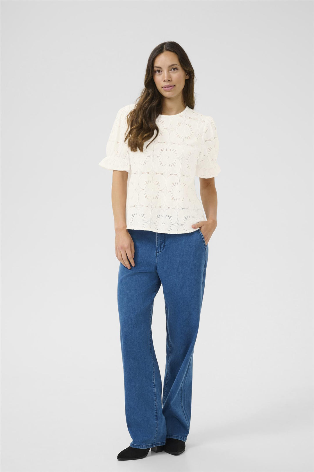 Cream - CRLibby Kortarmet Bluse med Blonder