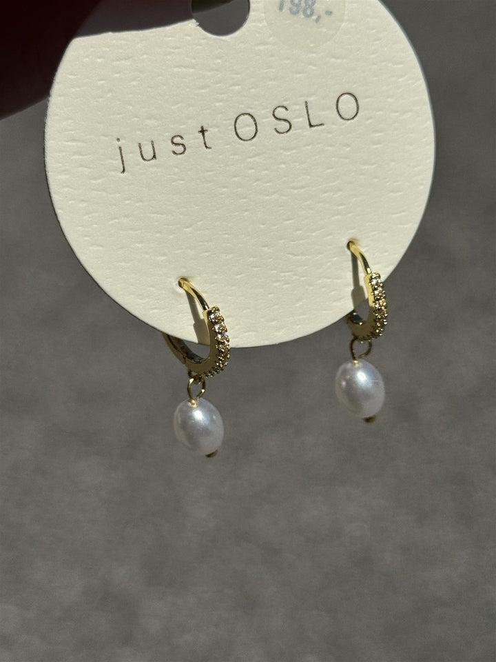 A&C - Nordic Jewellery Design - Hoop pearl gold/crystal øredobber