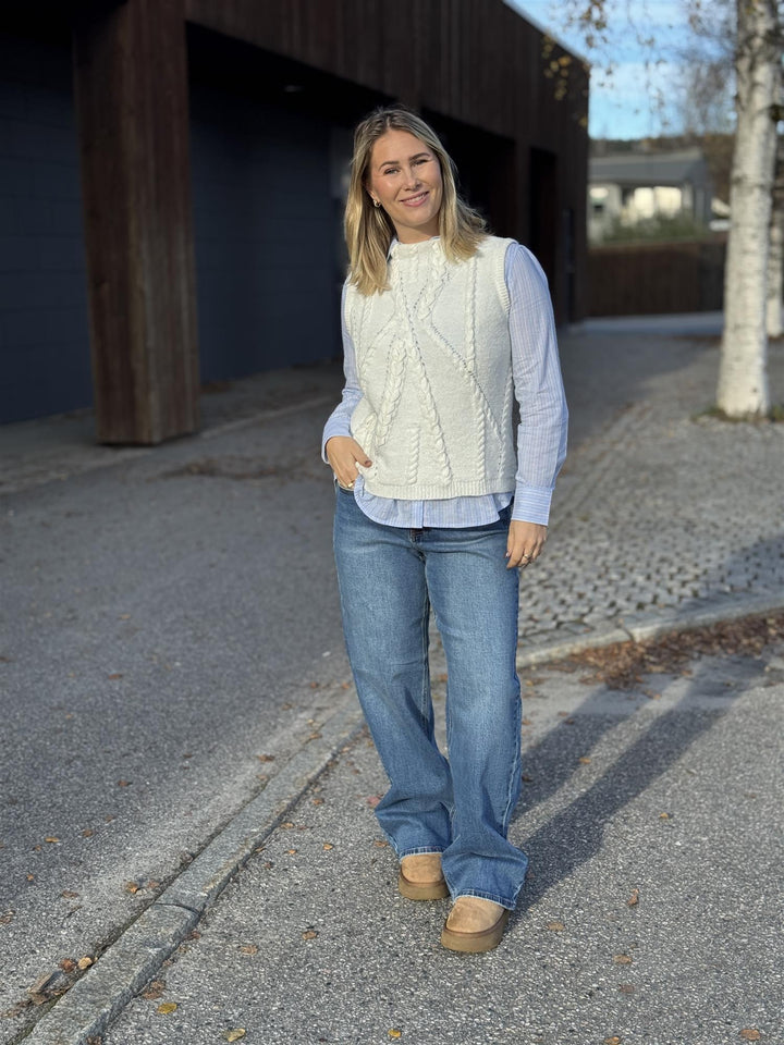 MY ESSENTIAL WARDROBE - SolaMW Strikket vest