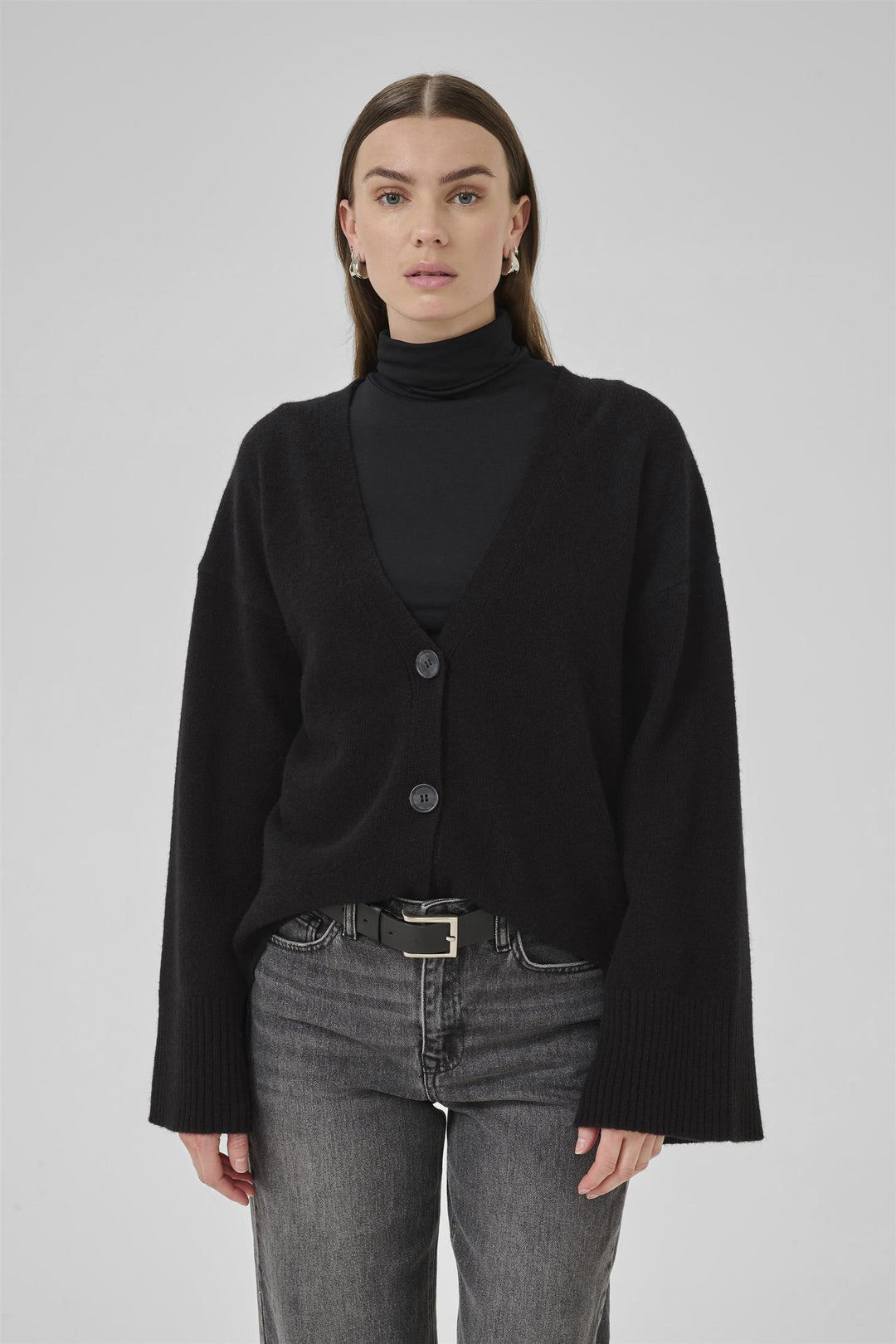 MY ESSENTIAL WARDROBE - HuxiMW Strikket Cardigan