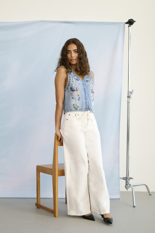 Culture - CUtialia Ancieta Brodert Vest