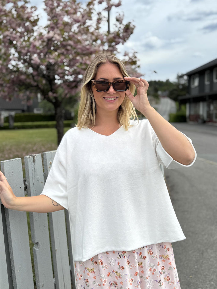 Drøbak Motehus - Mona genser med kort erm - Hvit