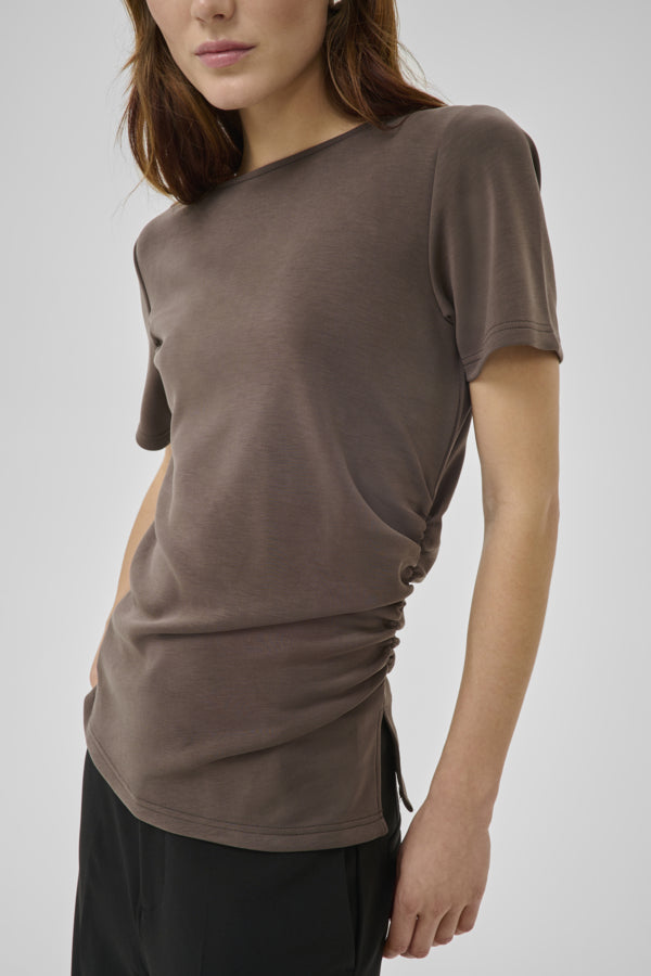 MY ESSENTIAL WARDROBE - MWHelle Asymmetric Tee - Major Brown