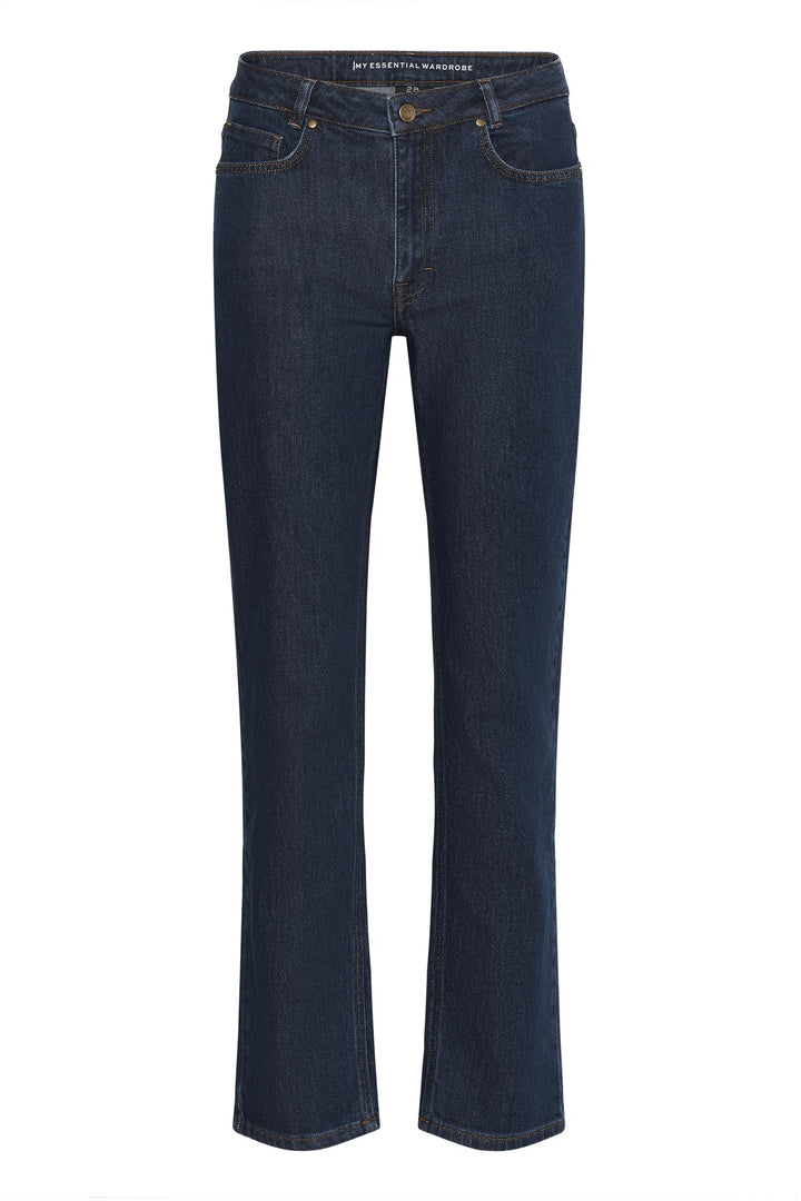 MY ESSENTIAL WARDROBE - 07 The ISA 139 Hight Straight Jeans